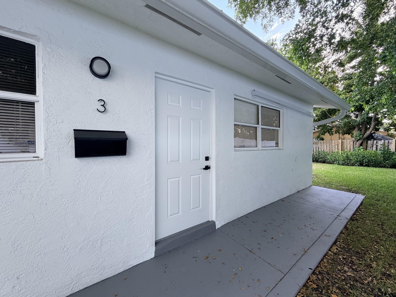 220 Nw 12th Ct #3 - Photo 3 of 23