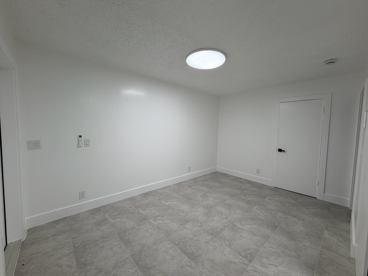 220 Nw 12th Ct #3 - Photo 7 of 23