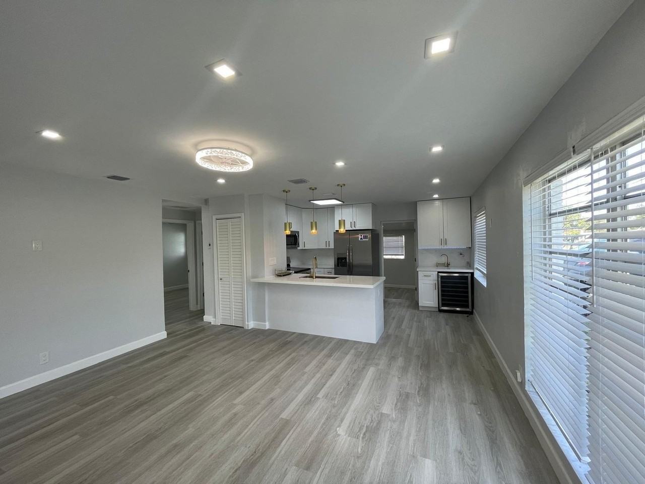 431 Nw 33rd Ter - Photo 3 of 13