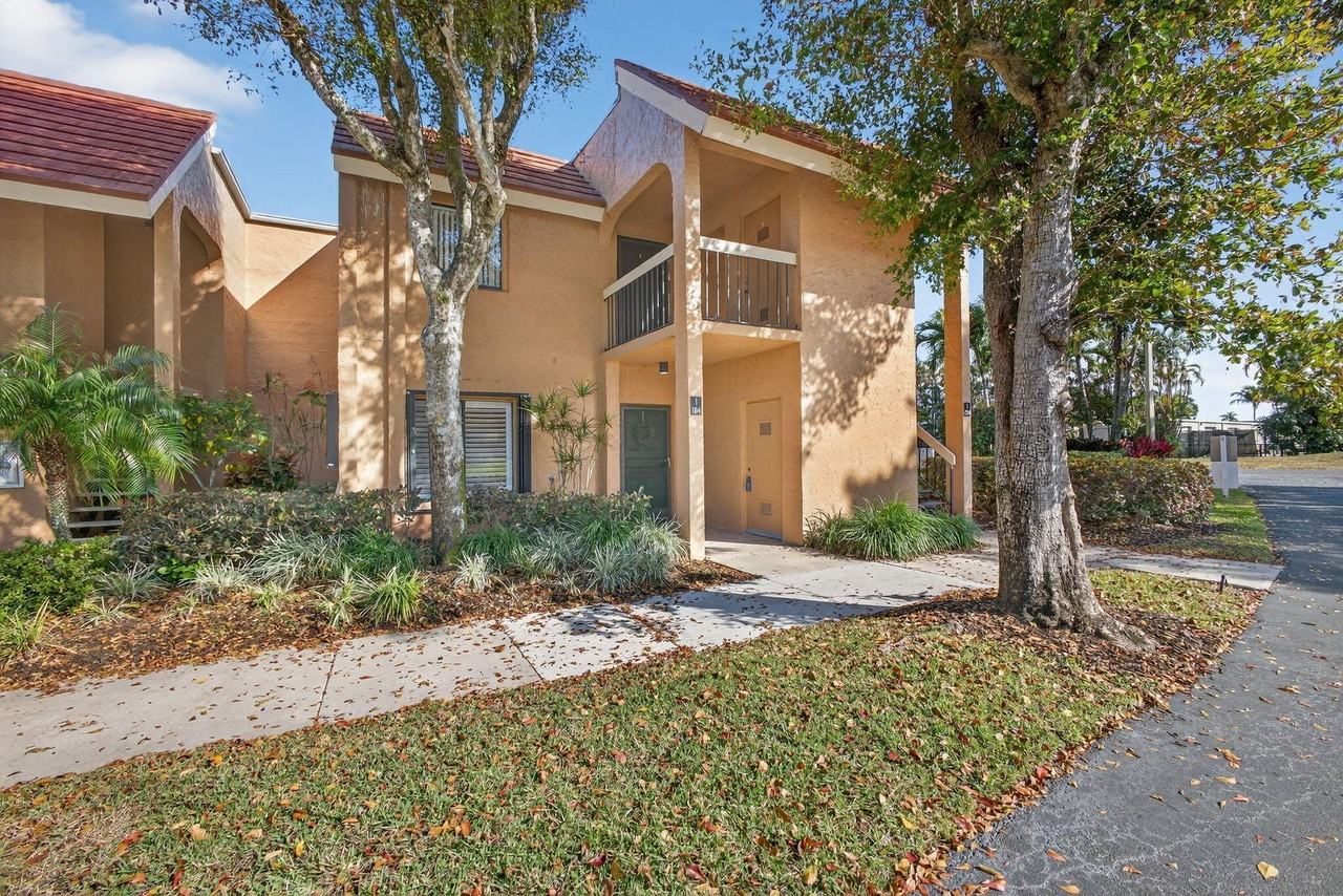 11282 Green Lake Dr #104 - Photo 3 of 50