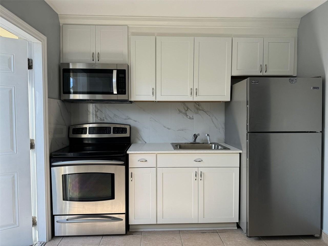 1036 Nw 5th Ave - Photo 5 of 14