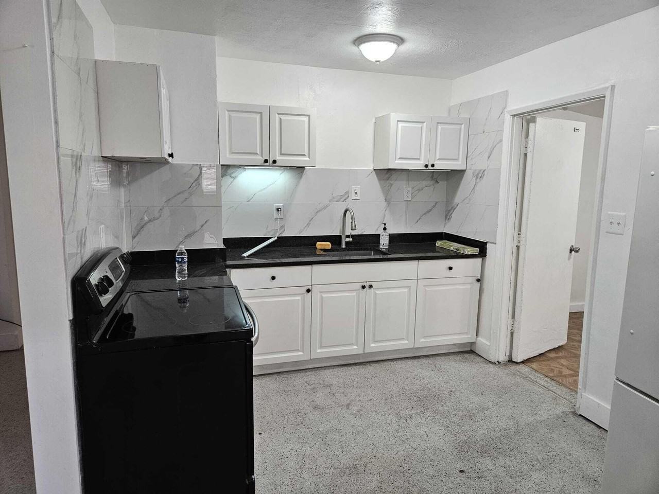 2740 Nw 2nd St - Photo 2 of 13