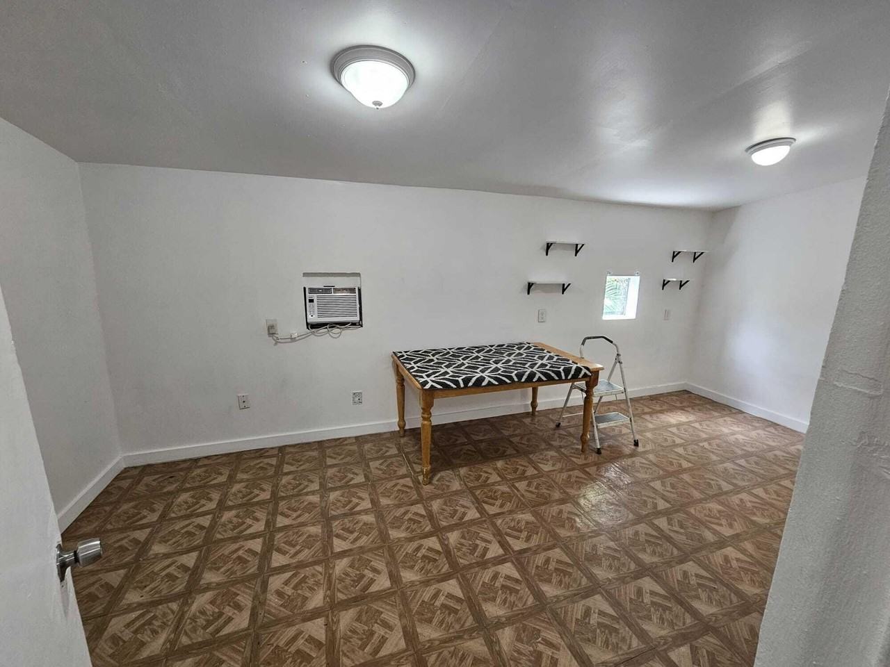 2740 Nw 2nd St - Photo 7 of 13