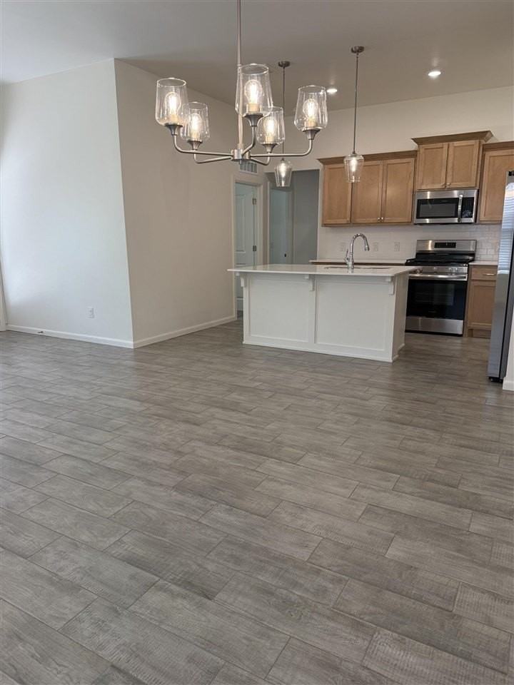 2816 S Bowling Dr - Photo 7 of 42