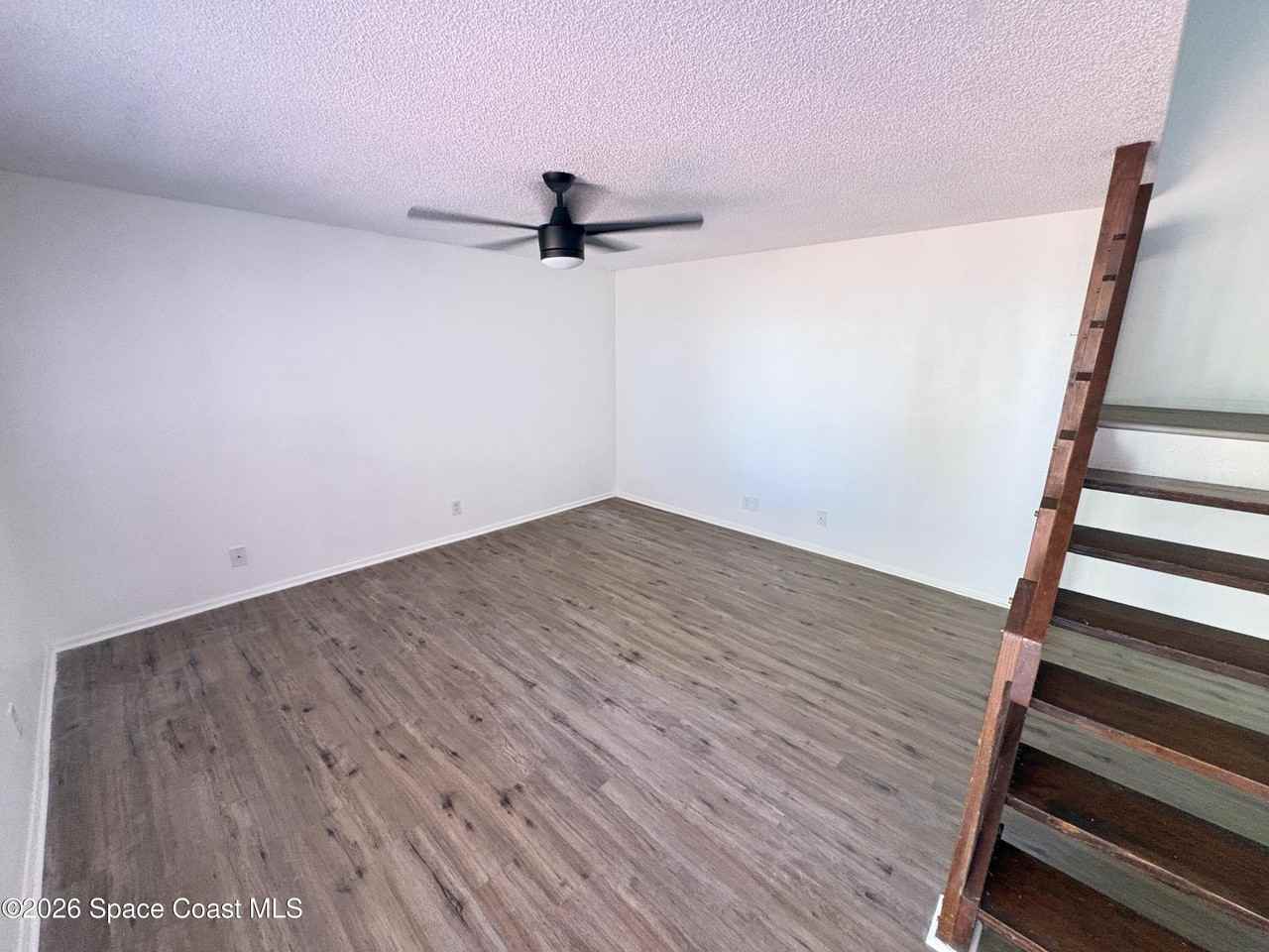 8787 Live Oak Ct - Photo 4 of 17