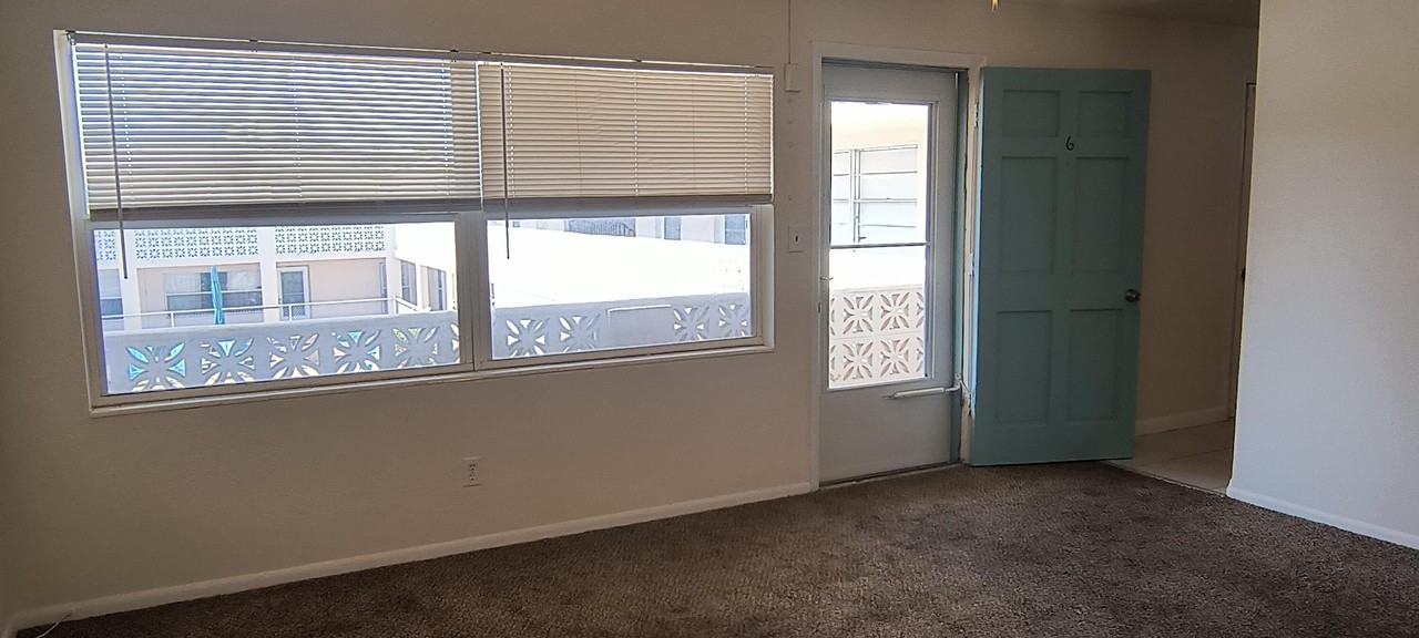 350 Woodland Ave #6 - Photo 4 of 22