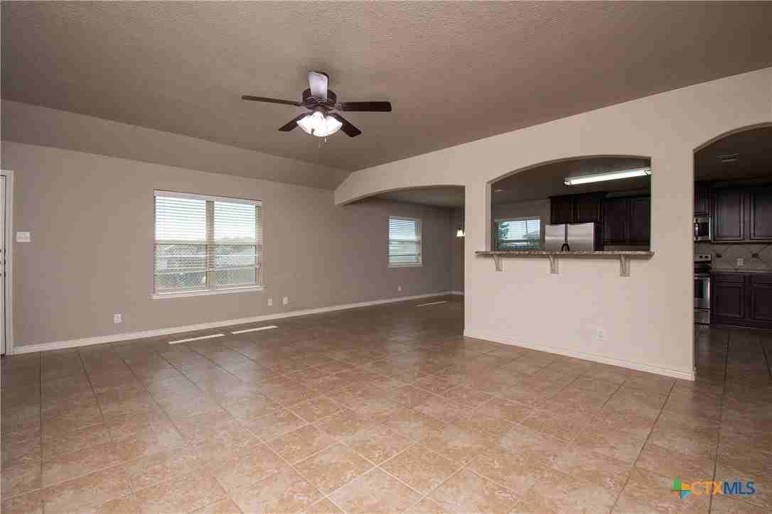 9805 Kaitlyn Dr - Photo 2 of 20