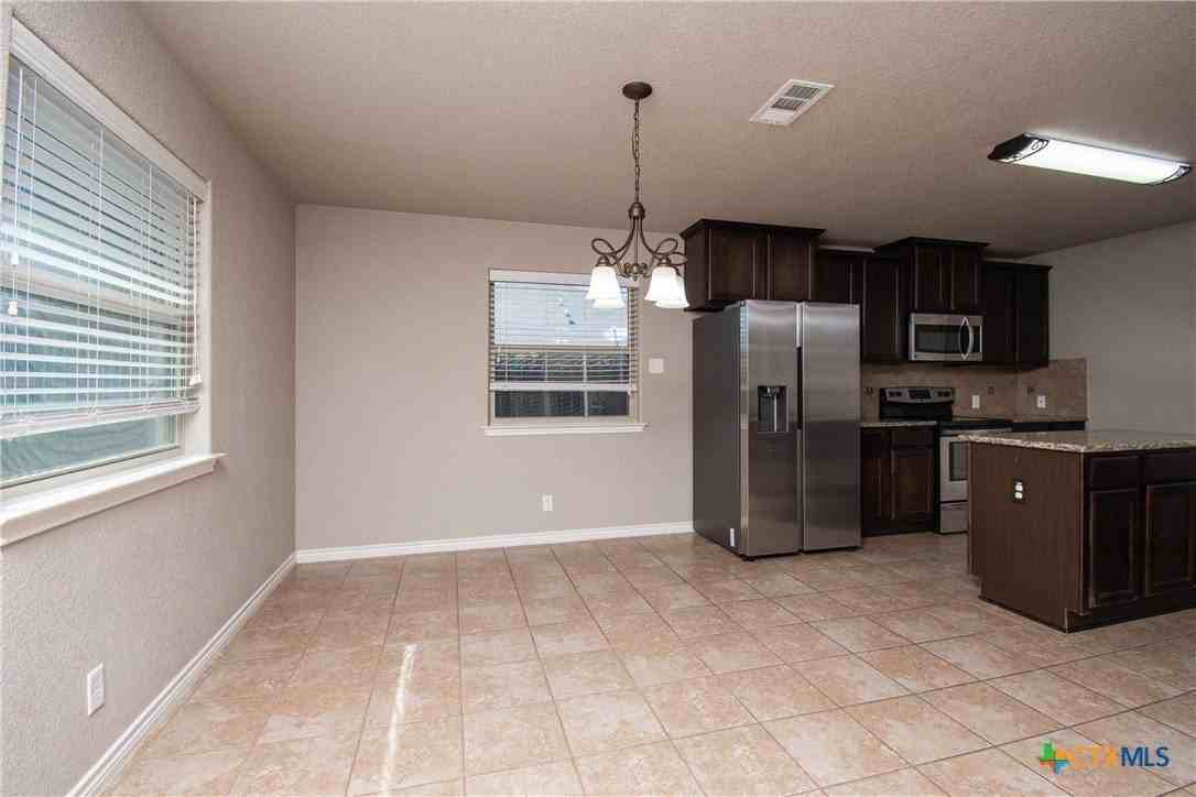 9805 Kaitlyn Dr - Photo 5 of 20