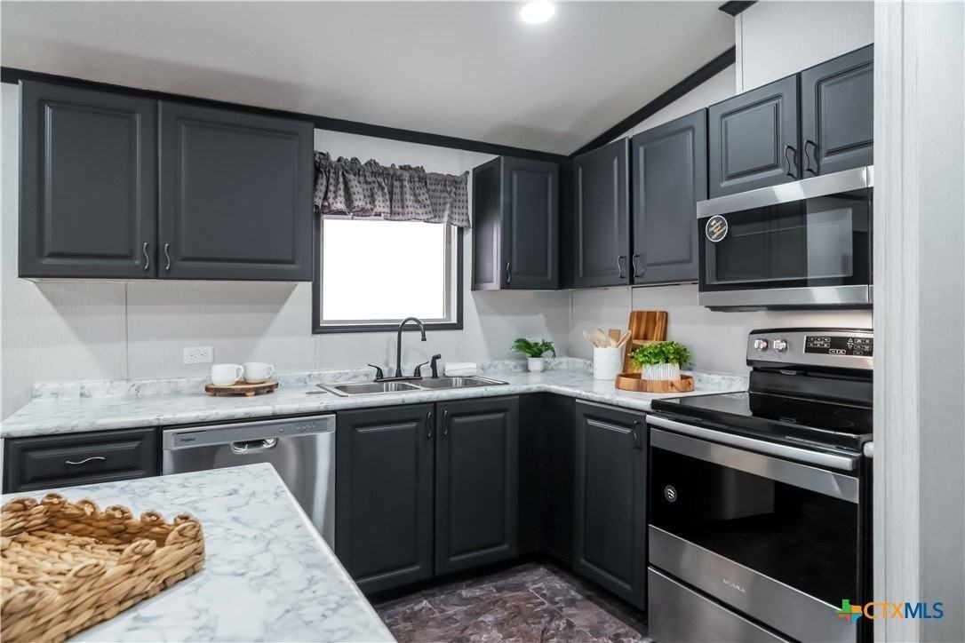 3196 Renee St #75 - Photo 5 of 24
