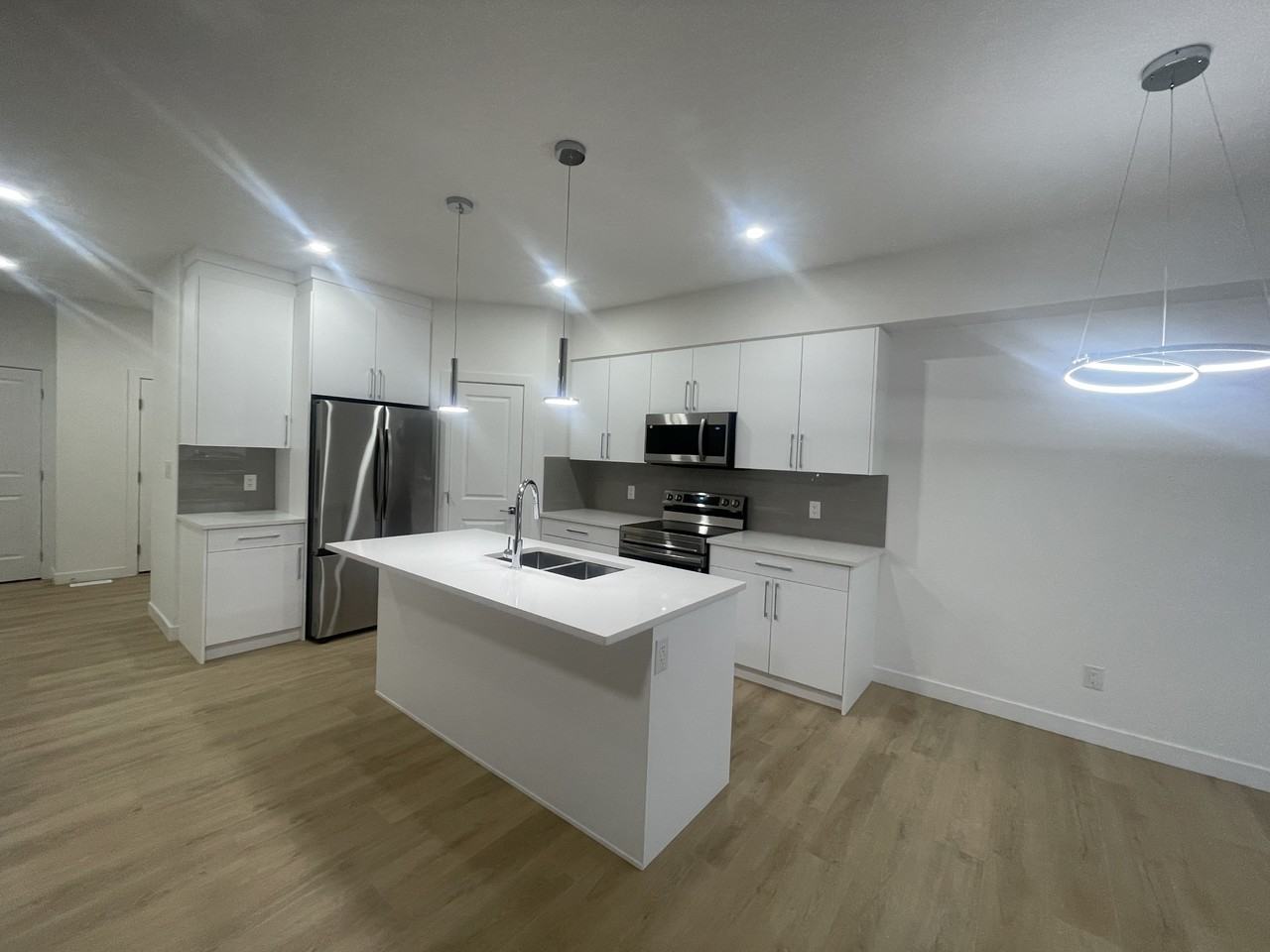 102 Mitchell Bend - Photo 3 of 30