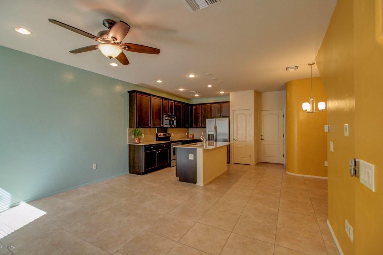 2418 E Blue Diamond Dr - Photo 3 of 9