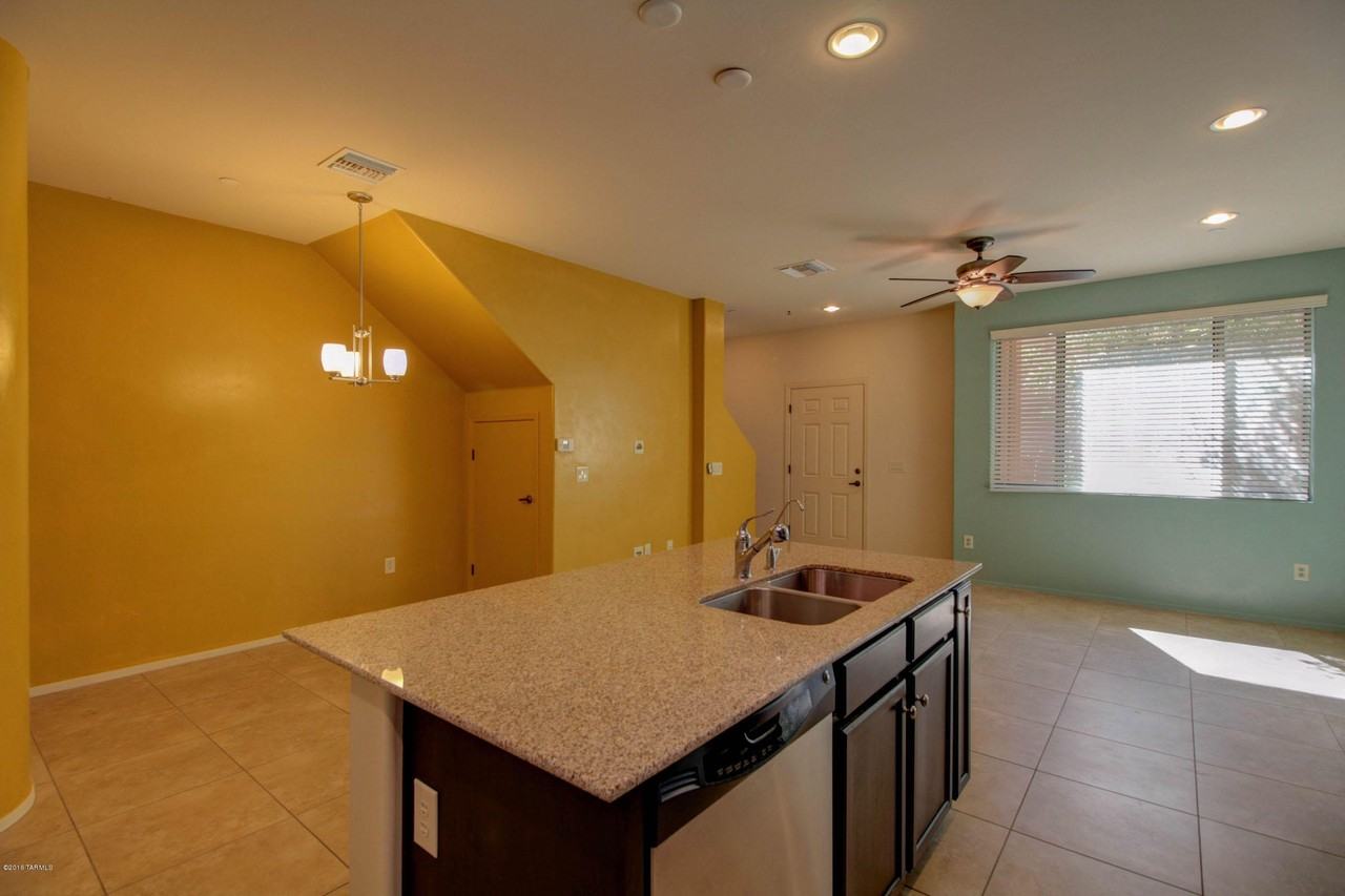 2418 E Blue Diamond Dr - Photo 5 of 9