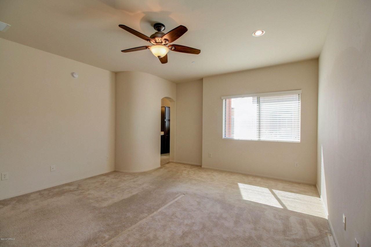 2418 E Blue Diamond Dr - Photo 6 of 9