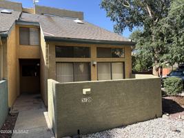 featured image of 3120 E Corte De La Raqueta