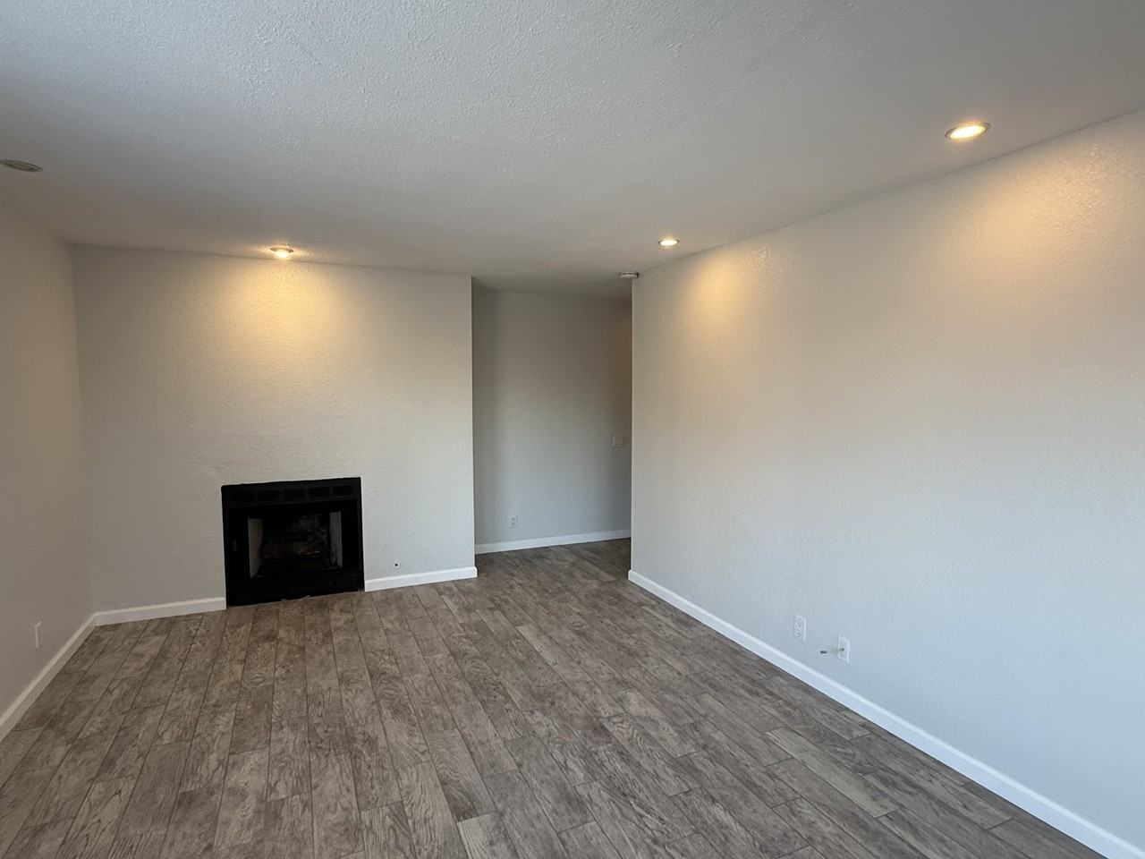 2849 E St - Photo 5 of 16