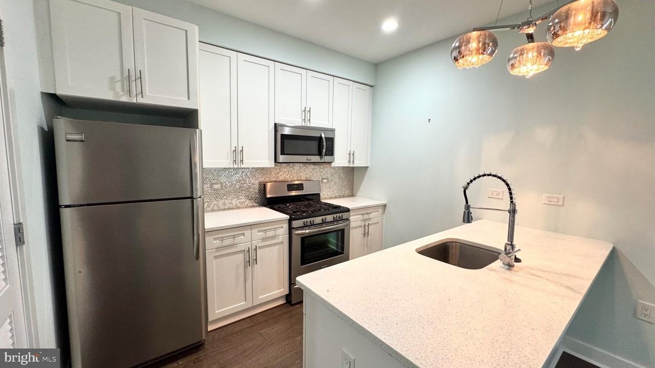 401 15th St Se #203 - Photo 4 of 13