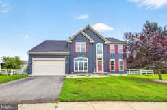 206 Markham Ct - Photo 1 of 1