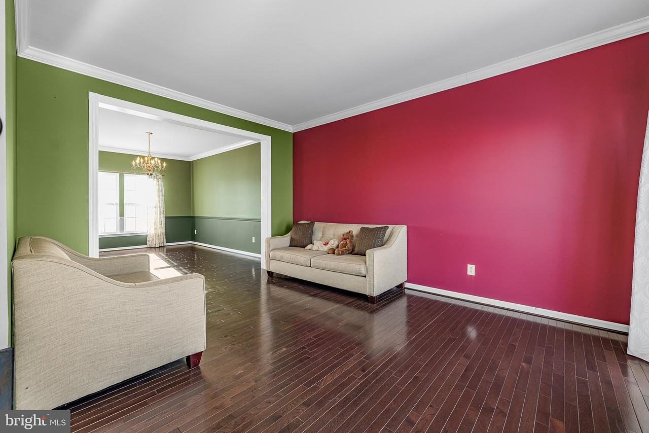 206 Markham Ct - Photo 6 of 42