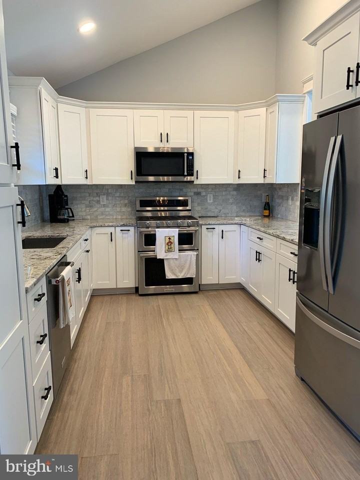 29580 Turnberry Dr - Photo 3 of 32