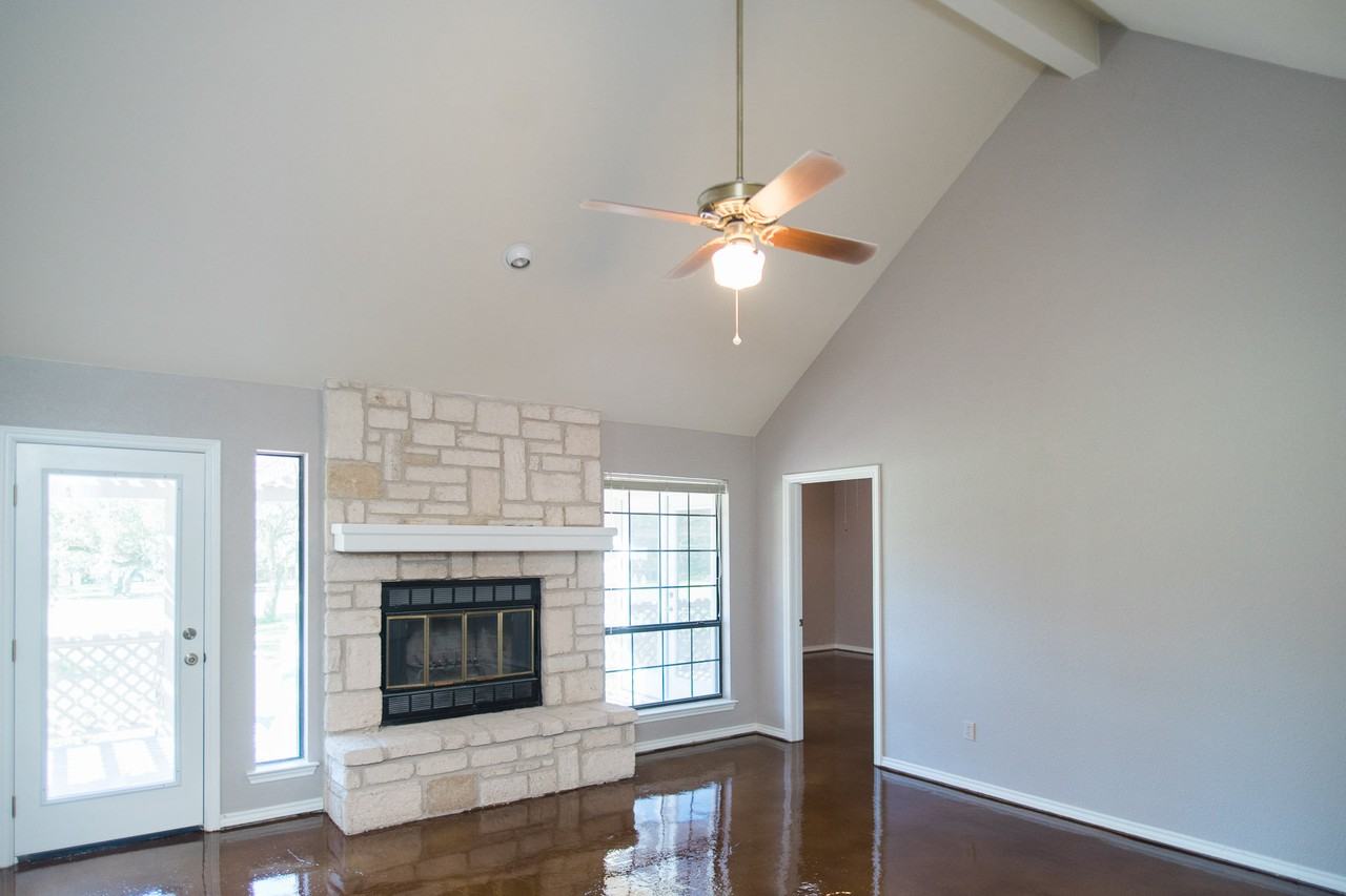 39 Palmer Ln - Photo 2 of 19