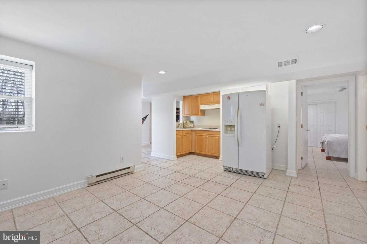 1800 Greer Ct - Photo 6 of 19