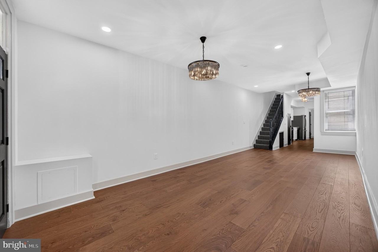3031 Elliott St - Photo 5 of 42