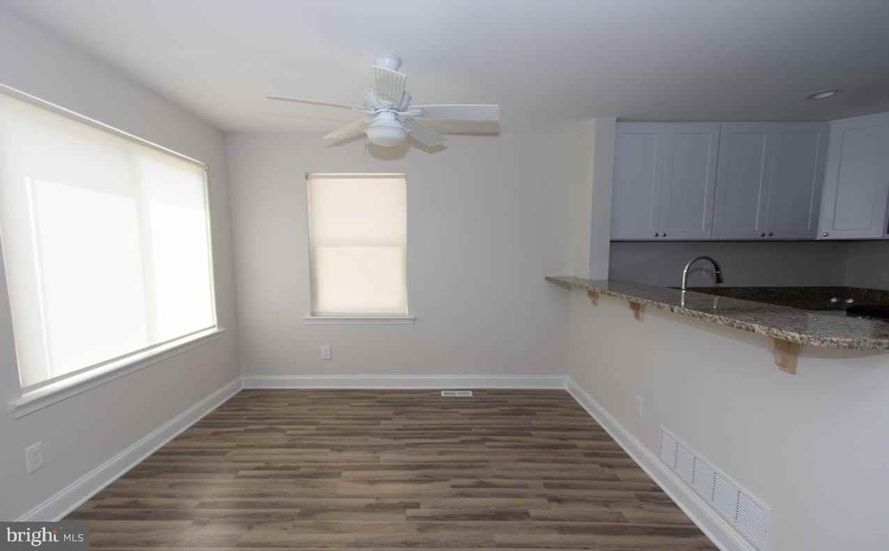 1423 E Baltimore St - Photo 6 of 17
