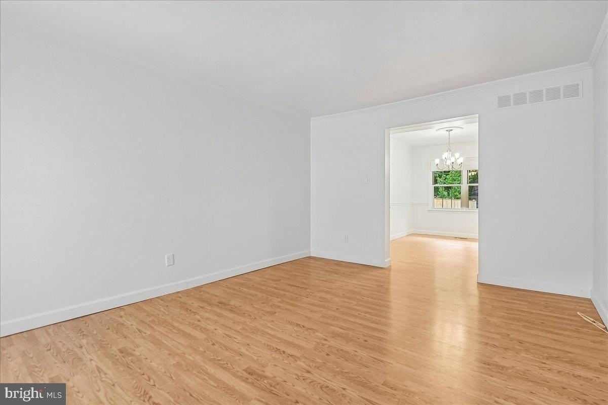 28 Melken Ct #7G - Photo 3 of 19