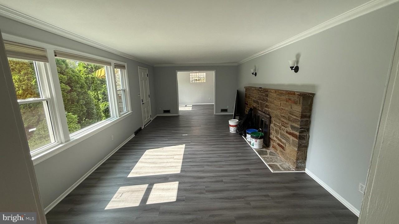 435 Main St - Photo 6 of 26