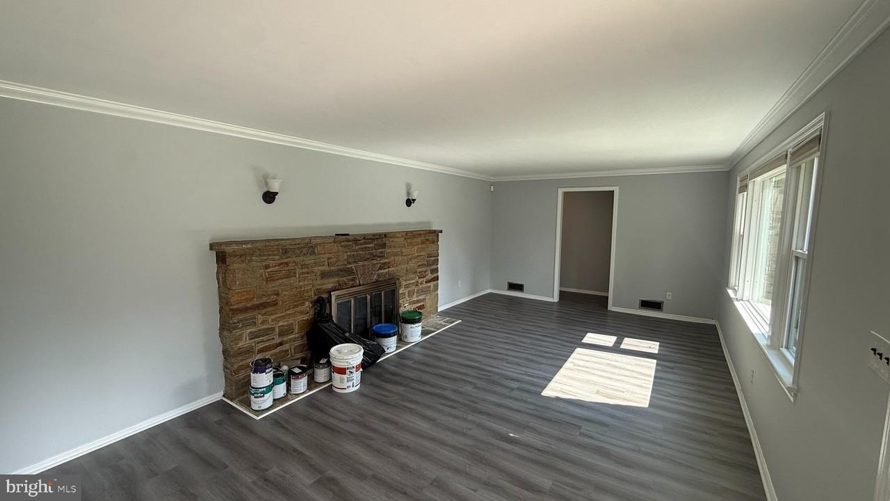 435 Main St - Photo 7 of 26