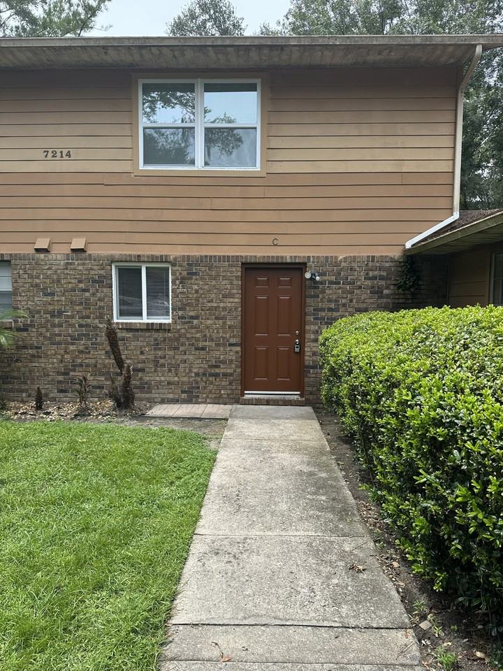 7214 Sw 44th Pl #C - Photo 2 of 25