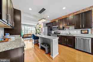 1445 Trafalgar Ln - Photo 1 of 1
