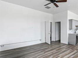 featured image of 104 N Main St #301