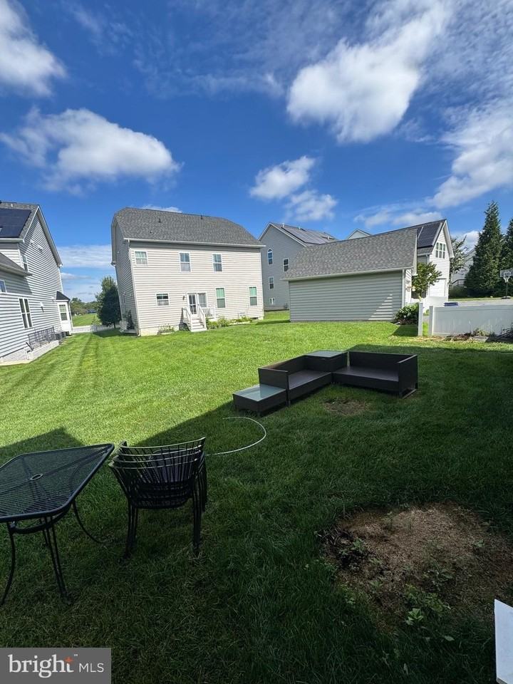 22342 Heron Neck Ter - Photo 3 of 50
