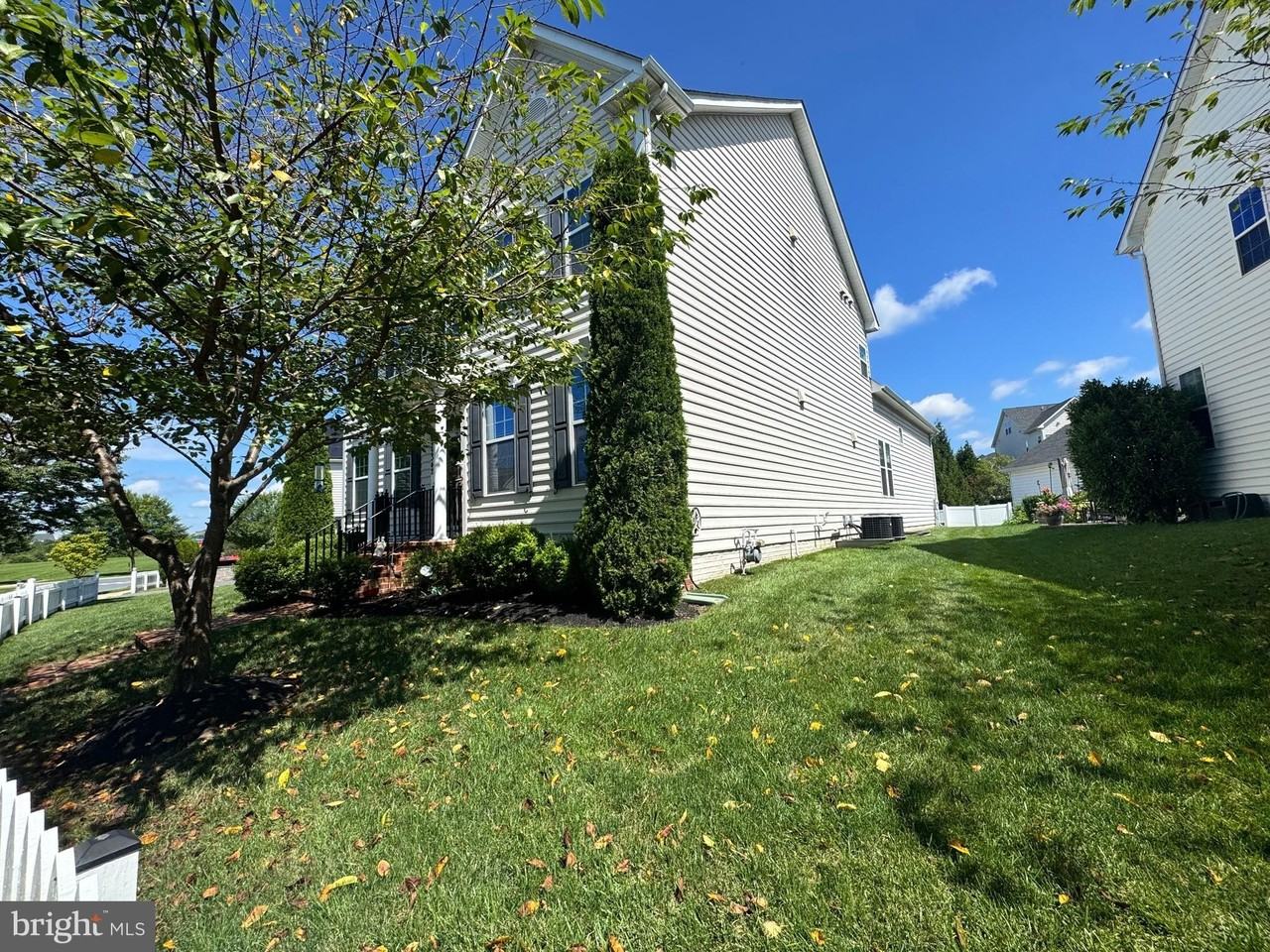 22342 Heron Neck Ter - Photo 5 of 50