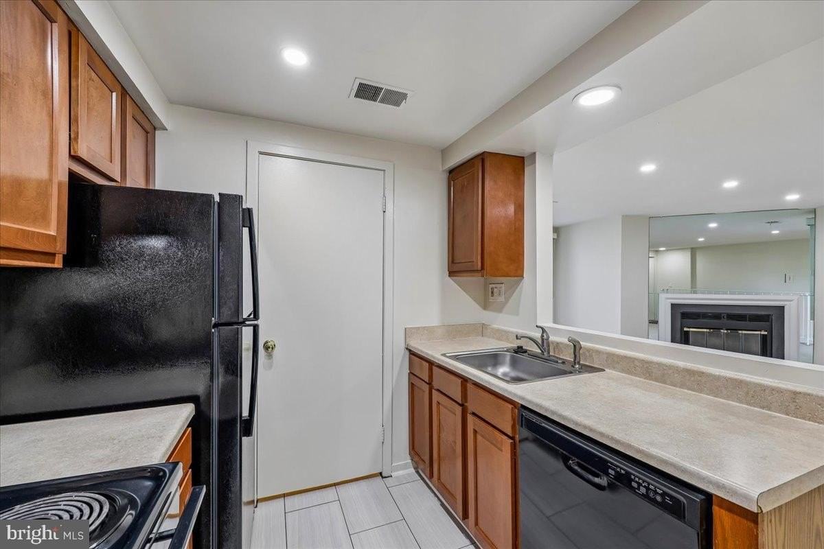 9793 Hellingly Pl #26 - Photo 7 of 45