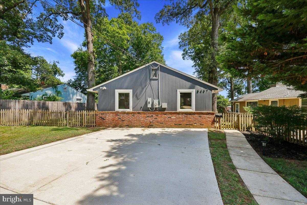 8407 Tahona Dr - Photo 2 of 29