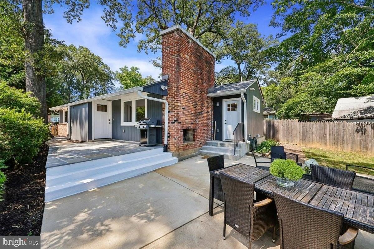 8407 Tahona Dr - Photo 4 of 29