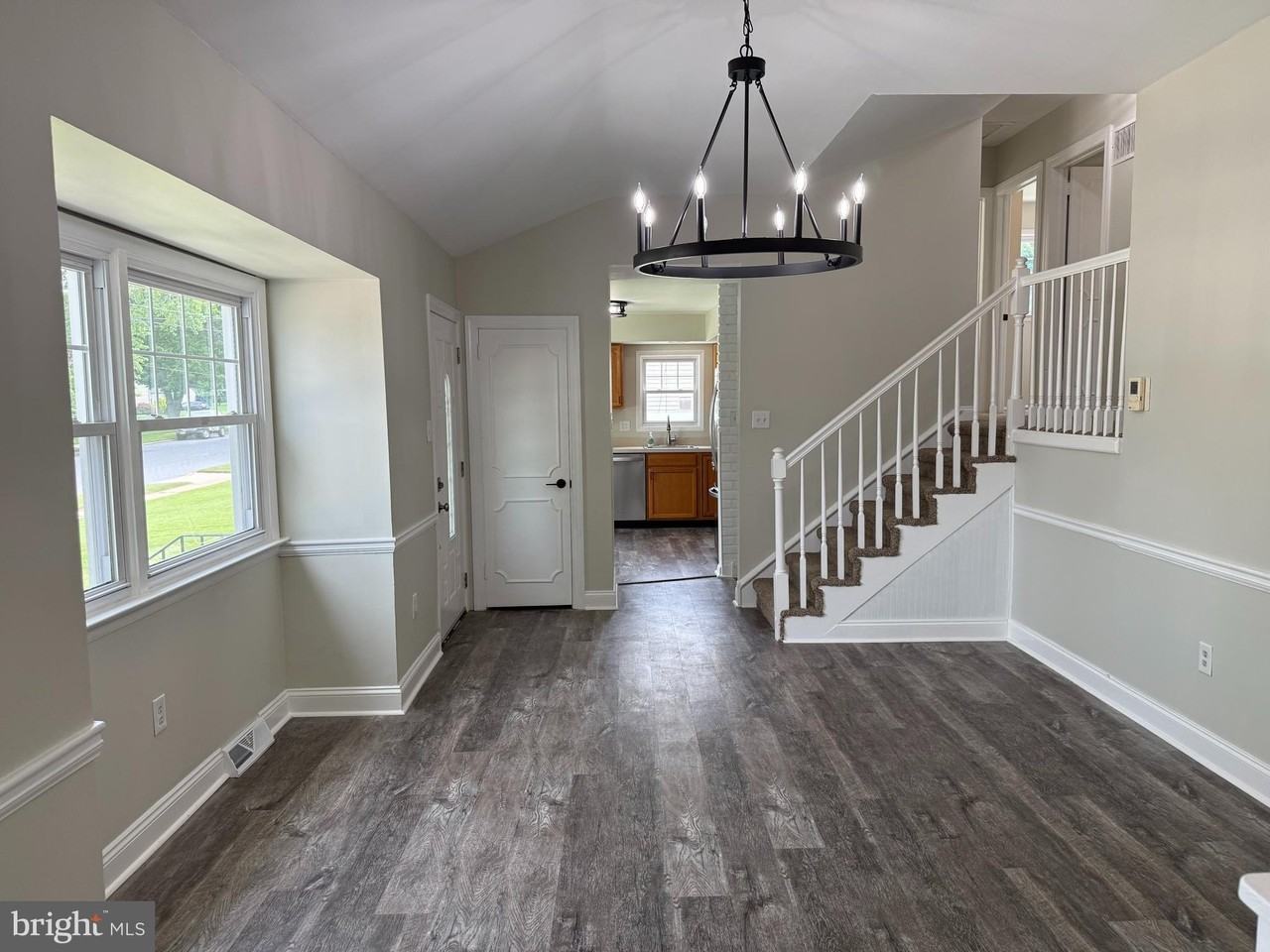 417 Greenview Rd - Photo 6 of 38