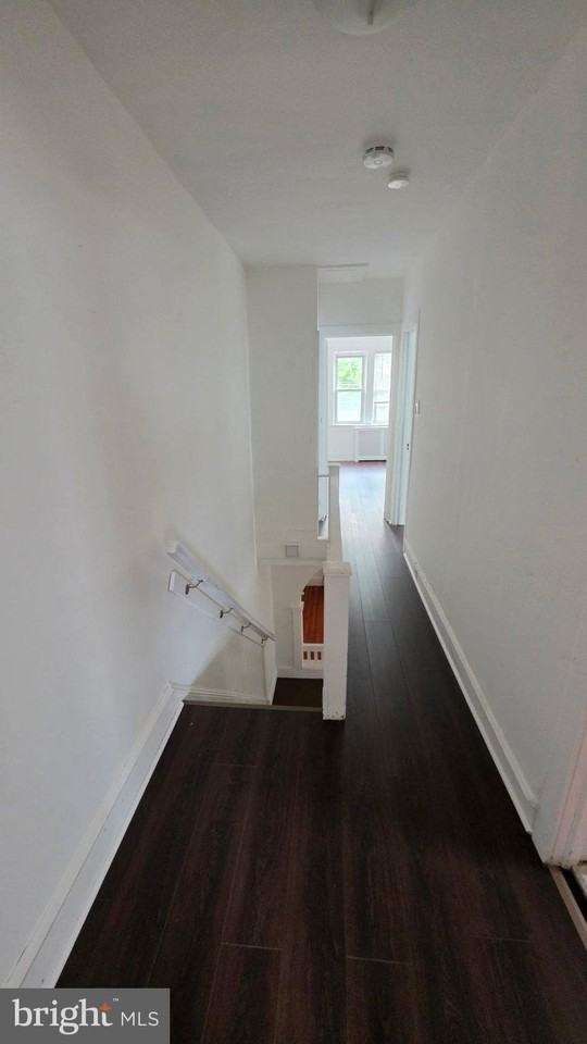 921 Revere Ave - Photo 5 of 11