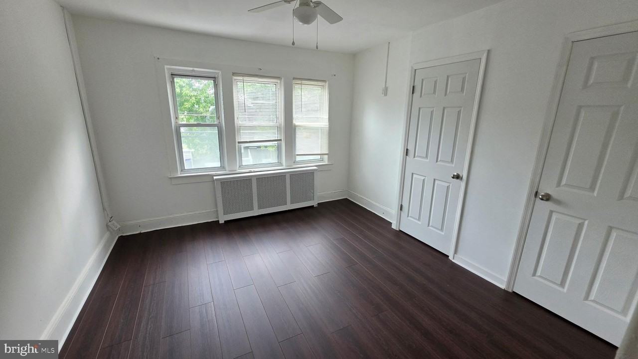 921 Revere Ave - Photo 6 of 11