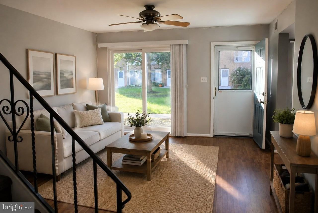 316 Valley Forge Ct - Photo 3 of 12