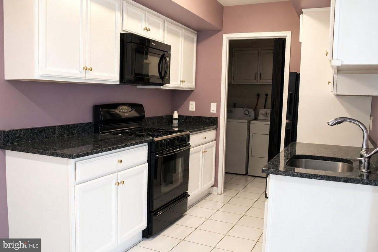 316 Valley Forge Ct - Photo 5 of 12