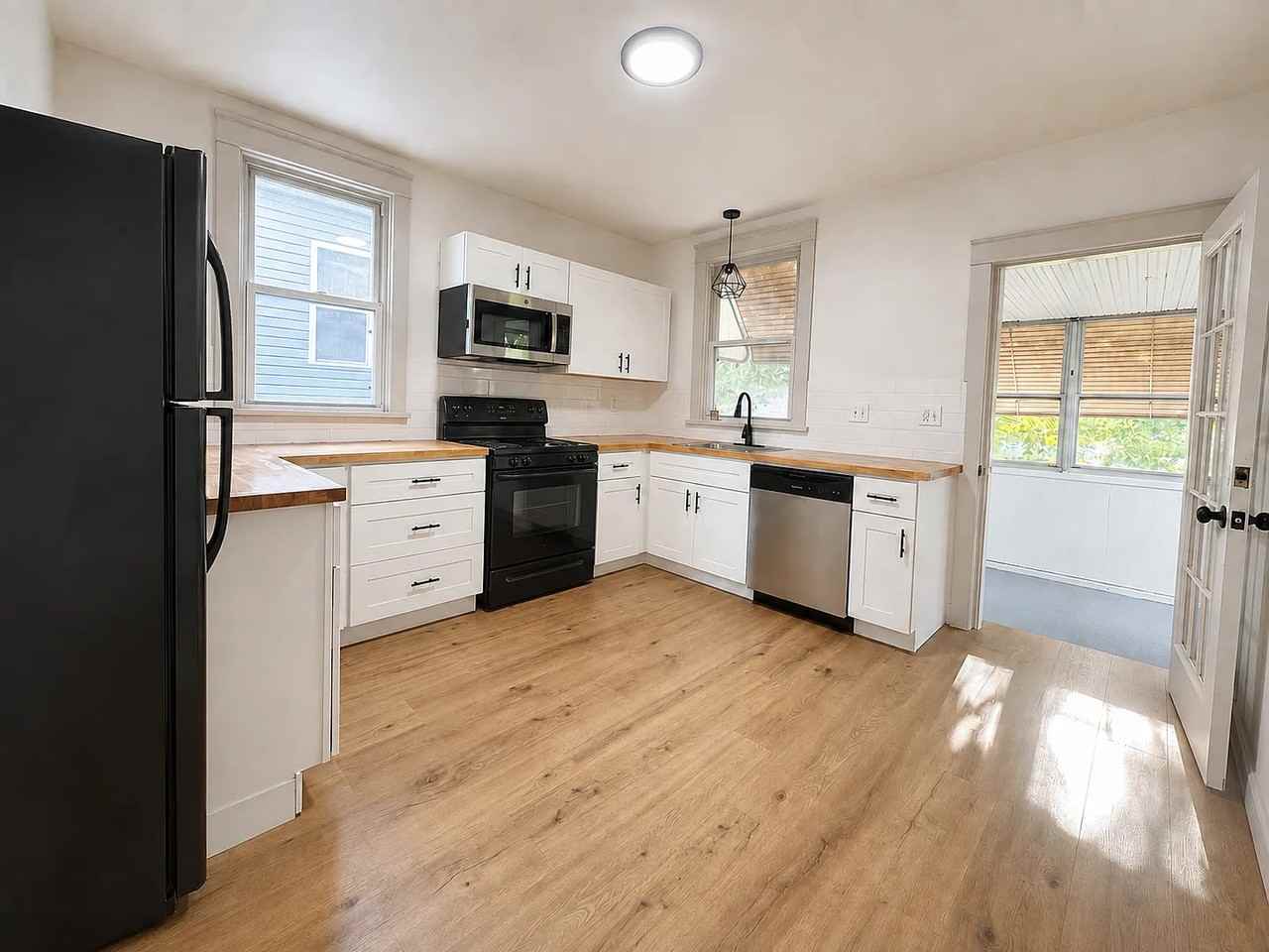 8527 Philo Ave - Photo 3 of 19