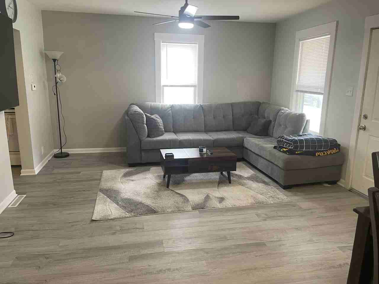 4825 19th Ave - Photo 4 of 15