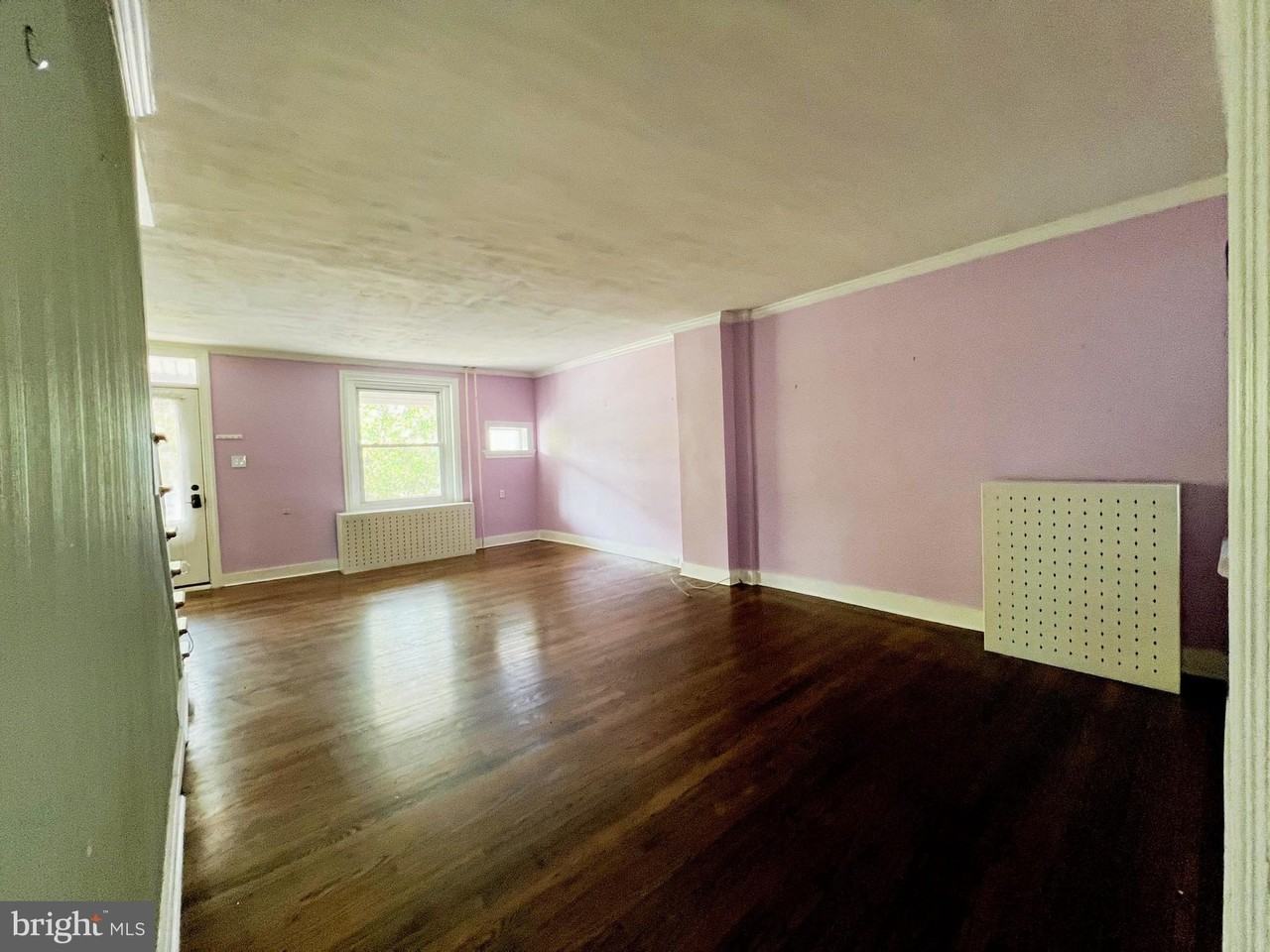 333 E Landis St - Photo 4 of 15