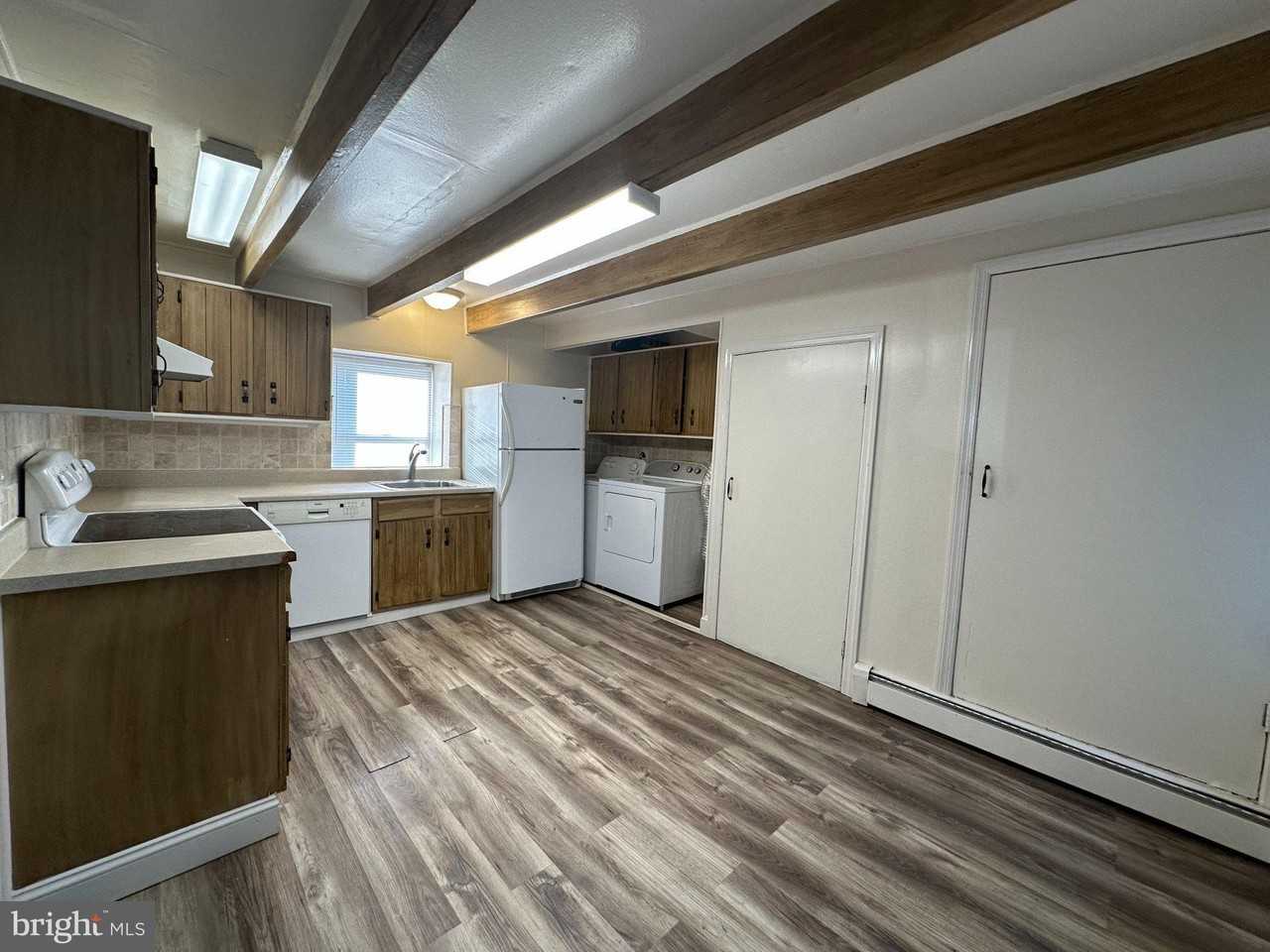 1815 Kratz Rd #B - Photo 2 of 14