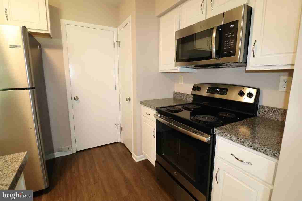 123 N Station St - Photo 4 of 17