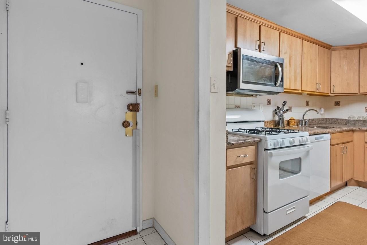 100 West Ave #103S - Photo 6 of 17