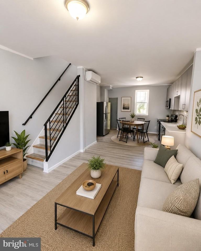3052 N Lee St - Photo 2 of 17